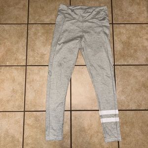 Grey ivory Ella leggings.